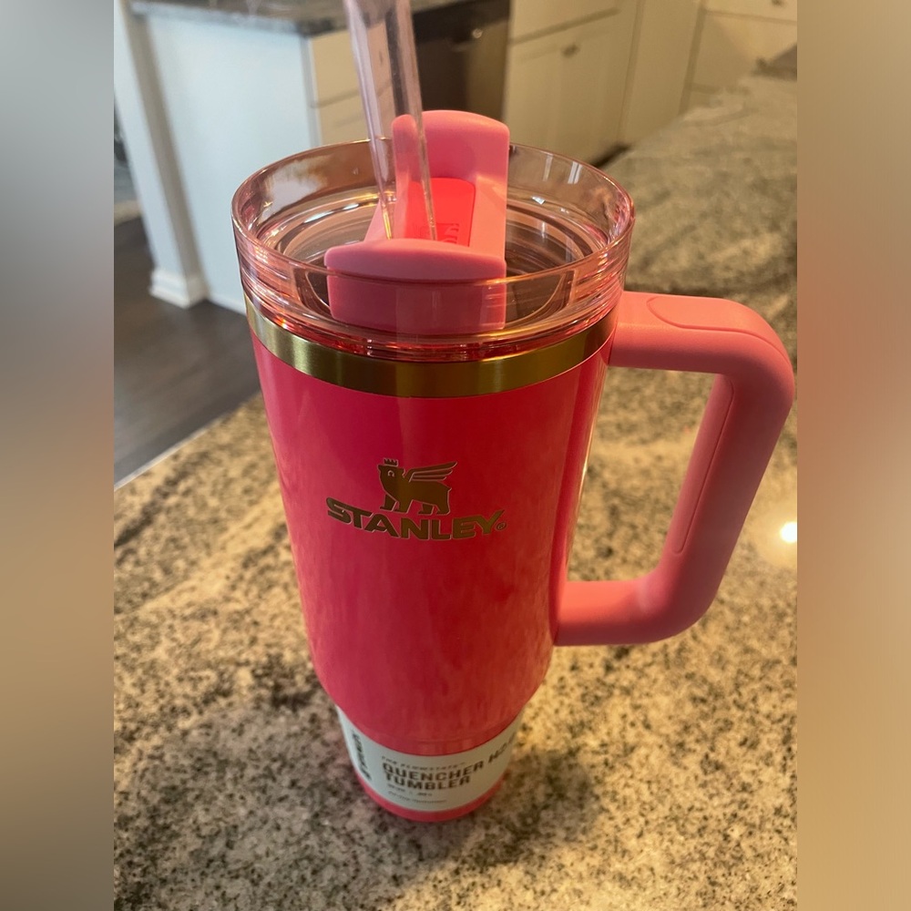 Stanley 30oz in Pink Parade